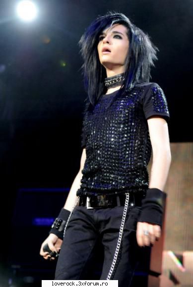 Poze cu Bill cantand - Emma - Bill Kaulitz *solist* ♫♪