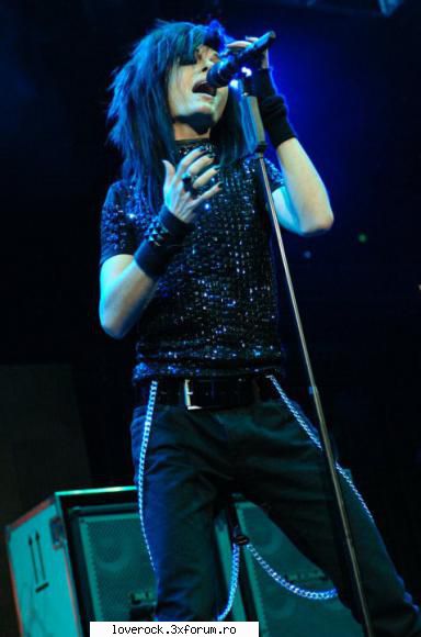 Poze cu Bill cantand - Emma - Bill Kaulitz *solist* ♫♪