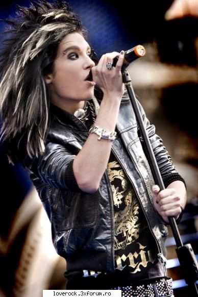 Poze cu Bill cantand - ionela - Bill Kaulitz *solist* ♫♪