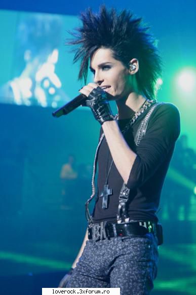 Poze cu Bill cantand - ionela - Bill Kaulitz *solist* ♫♪