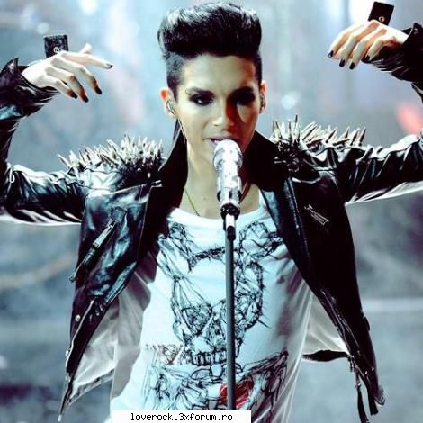 Poze cu Bill cantand - ionela - Bill Kaulitz *solist* ♫♪